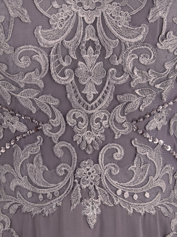 A-Linien-Kleid mit U-Boot-Ausschnitt, Illusion-Effekt, asymmetrischem Chiffon-Spitzenbesatz und Paillettenstickerei für die Mutter der Braut.