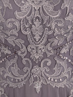 A-Linien-Kleid mit U-Boot-Ausschnitt, Illusion-Effekt, asymmetrischem Chiffon-Spitzenbesatz und Paillettenstickerei für die Mutter der Braut.