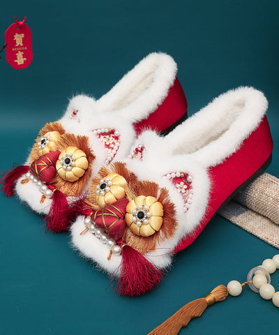 Zapatos planos vintage con borlas y cuentas de clavos forrados de lana afelpada roja 