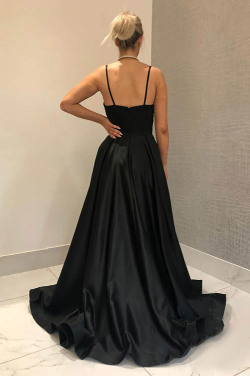 Schwarzes, langes A-Linien-Abendkleid mit Spaghettiträgern und Schleier