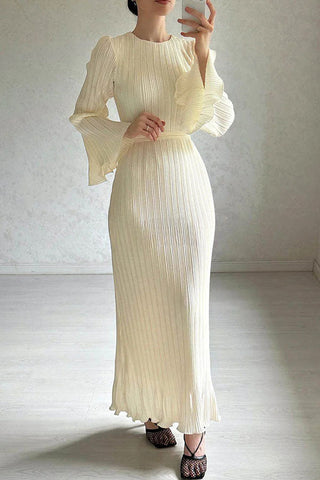 Victoria Maxikleid mit plissierten Glockenärmeln und Schnürung hinten 