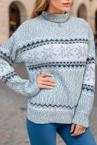 Chic Christmas Turtleneck Snowflake Sweater