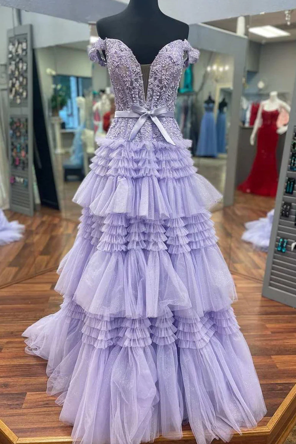 Prinzessinnen-Abendkleid in A-Linie, schulterfrei, lila, lang, mit Rüschen
