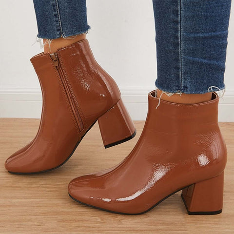 Botines de charol con tacón de bloque y punta cuadrada con cremallera lateral 