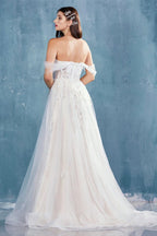 Langes schulterfreies Brautkleid