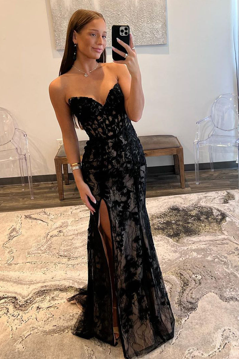 Meerjungfrauen-Abendkleid aus Spitze, trägerlos und mit Schlitz