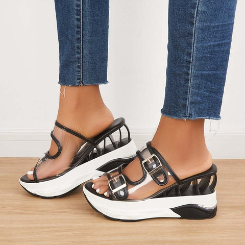Transparente Slipper mit Keilabsatz und Doppelschnalle 