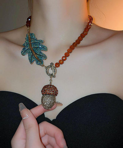 Collar vintage con colgante de hojas de cristal y circonita de aleación de café 