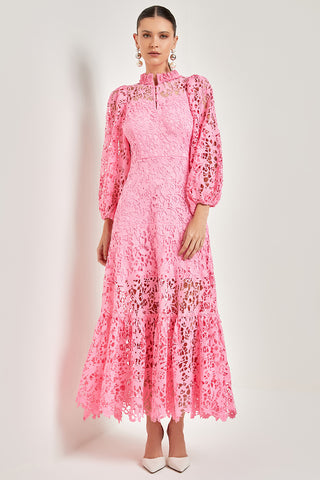 Vestido midi de manga larga con bordado de encaje rosa 