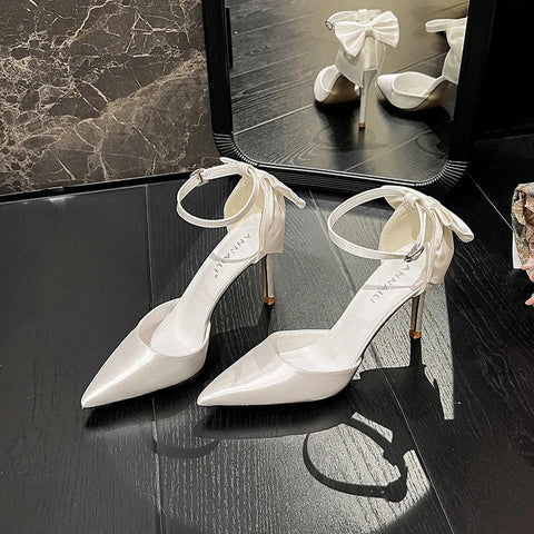 Neue High Heels Damen Dünne Fersenriemen Satin Weiß Hochzeitsschuhe Schmetterling Brautschuhe 