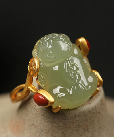 Edler grüner Sterlingsilber-Overgild-Jade-Ring mit mythischem Wildtier 