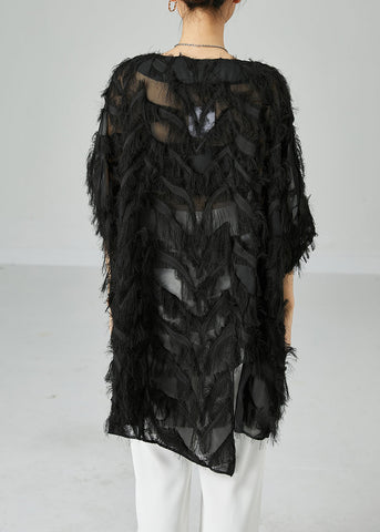 Schickes schwarzes asymmetrisches Oversize-Langtop aus flauschigem Tüll mit Armbandärmeln 