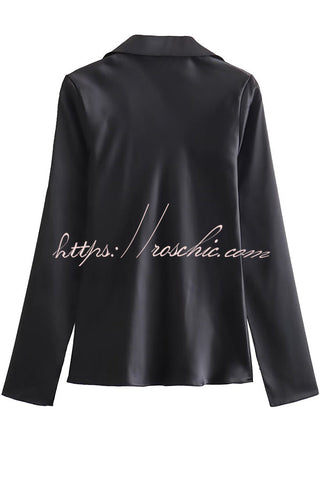 Edith – Lockere Bluse mit Leopardenmuster und Schnürung vorne 