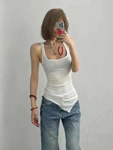 Camisetas sin mangas de verano Y2k para mujer, camisetas blancas de moda con encaje fino y retazos, camisola sin mangas, ropa de calle, diseño de corte bajo 