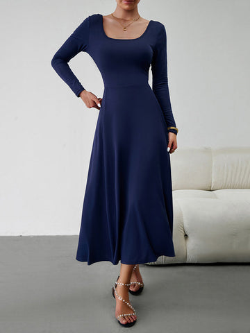 Vestidos midi de corte A, cintura alta, color liso, cintura anudada y cuello en U 
