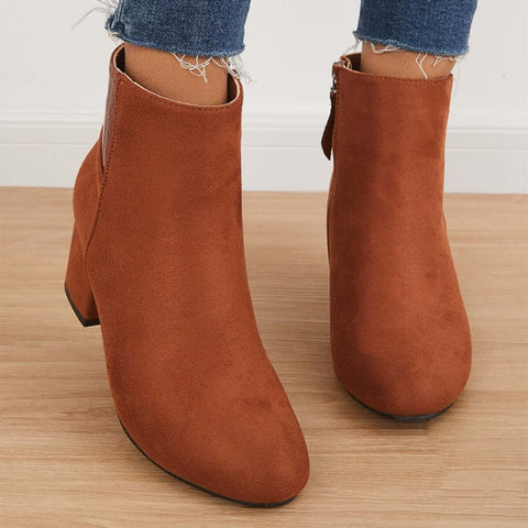Stiefeletten mit klobigem Blockabsatz und mittelhohem Absatz 