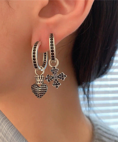 Pendientes colgantes asimétricos con cruz de amor en plata de ley blanca de Vogue 