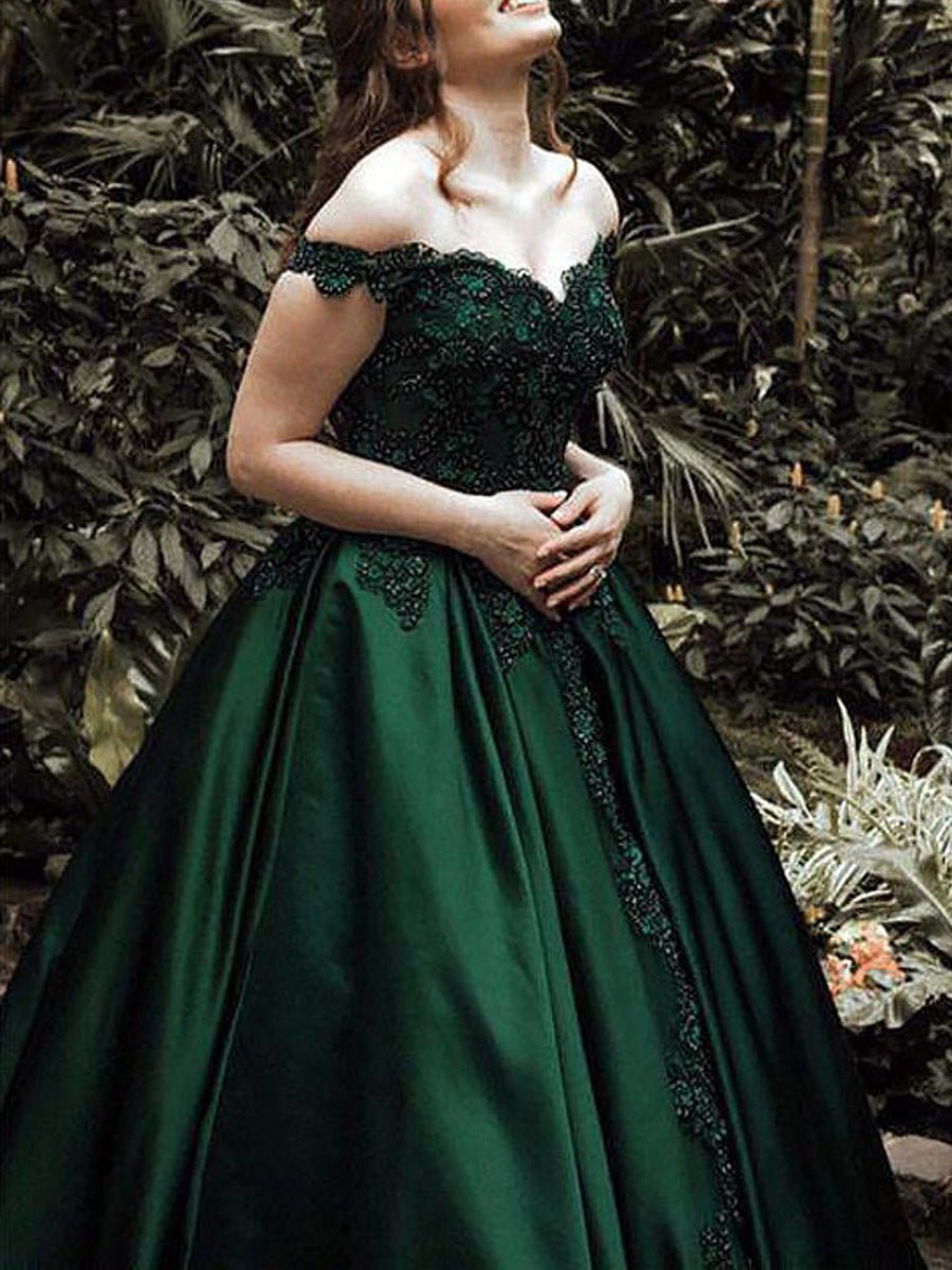 Ärmelloses, schulterfreies Satin-Abendkleid mit Schleppe und applizierten Perlen