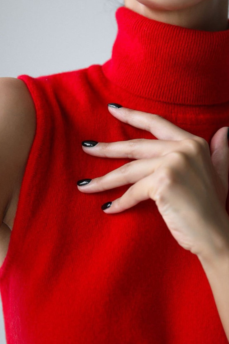 Slim Turtleneck Knit Top
