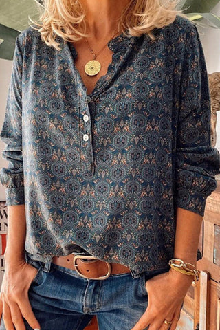 Tops de cuello en V con patchwork y estampados universitarios de moda 