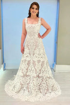 Precioso vestido de novia largo sin mangas con apliques, escote cuadrado y corte en A de encaje