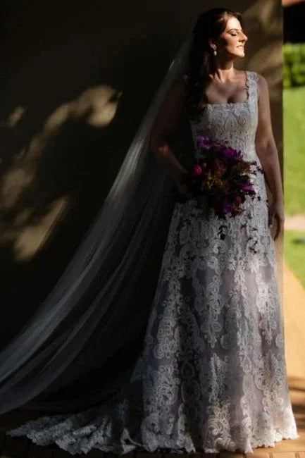 Precioso vestido de novia largo sin mangas con apliques, escote cuadrado y corte en A de encaje
