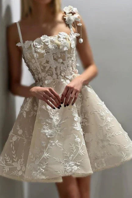 Beautiful A-Line Tulle Lace Spaghetti Straps Sleeveless Short Wedding Dress With Appliques
