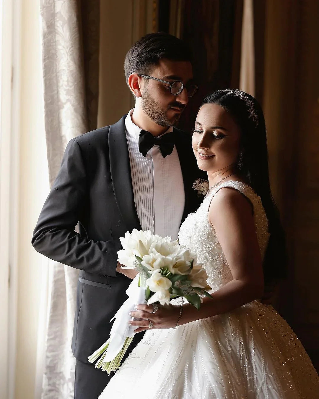Beautiful Long A-line Sleeveless Beading Wedding Dress With Lace