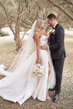 Hermoso vestido de novia sencillo blanco de corte A con abertura lateral