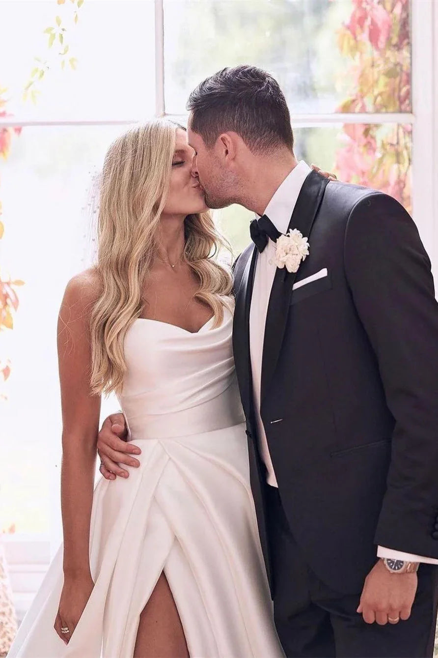Hermoso vestido de novia sencillo blanco de corte A con abertura lateral