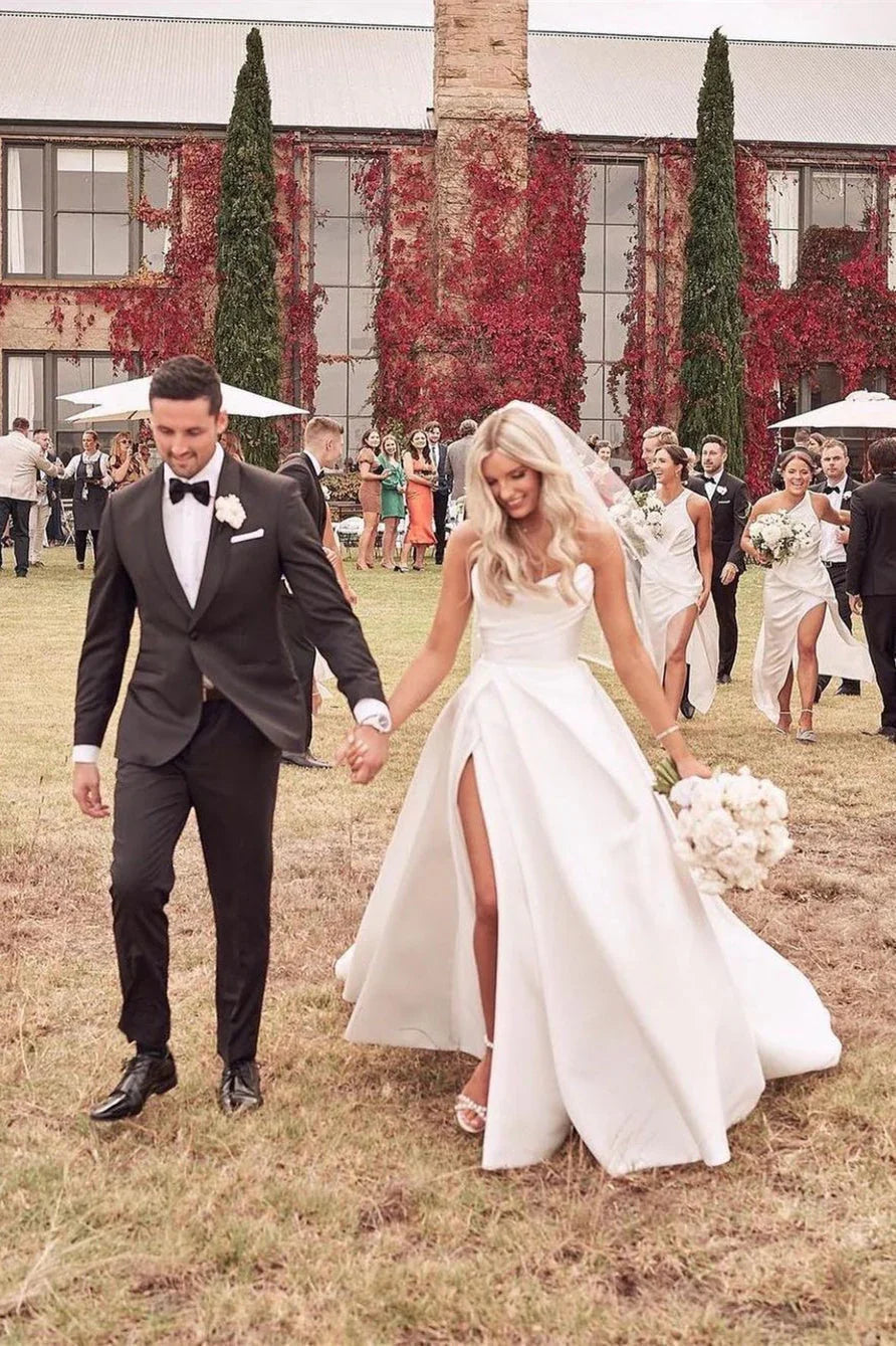 Hermoso vestido de novia sencillo blanco de corte A con abertura lateral