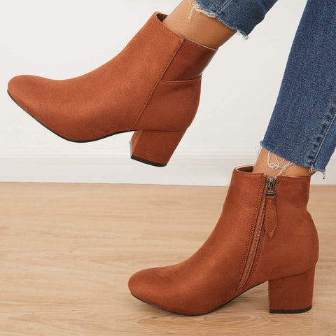 Stiefeletten mit klobigem Blockabsatz und mittelhohem Absatz 