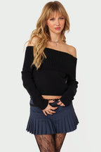 Solid Color Off-Shoulder Boat Neck Long-Sleeve Knit Top