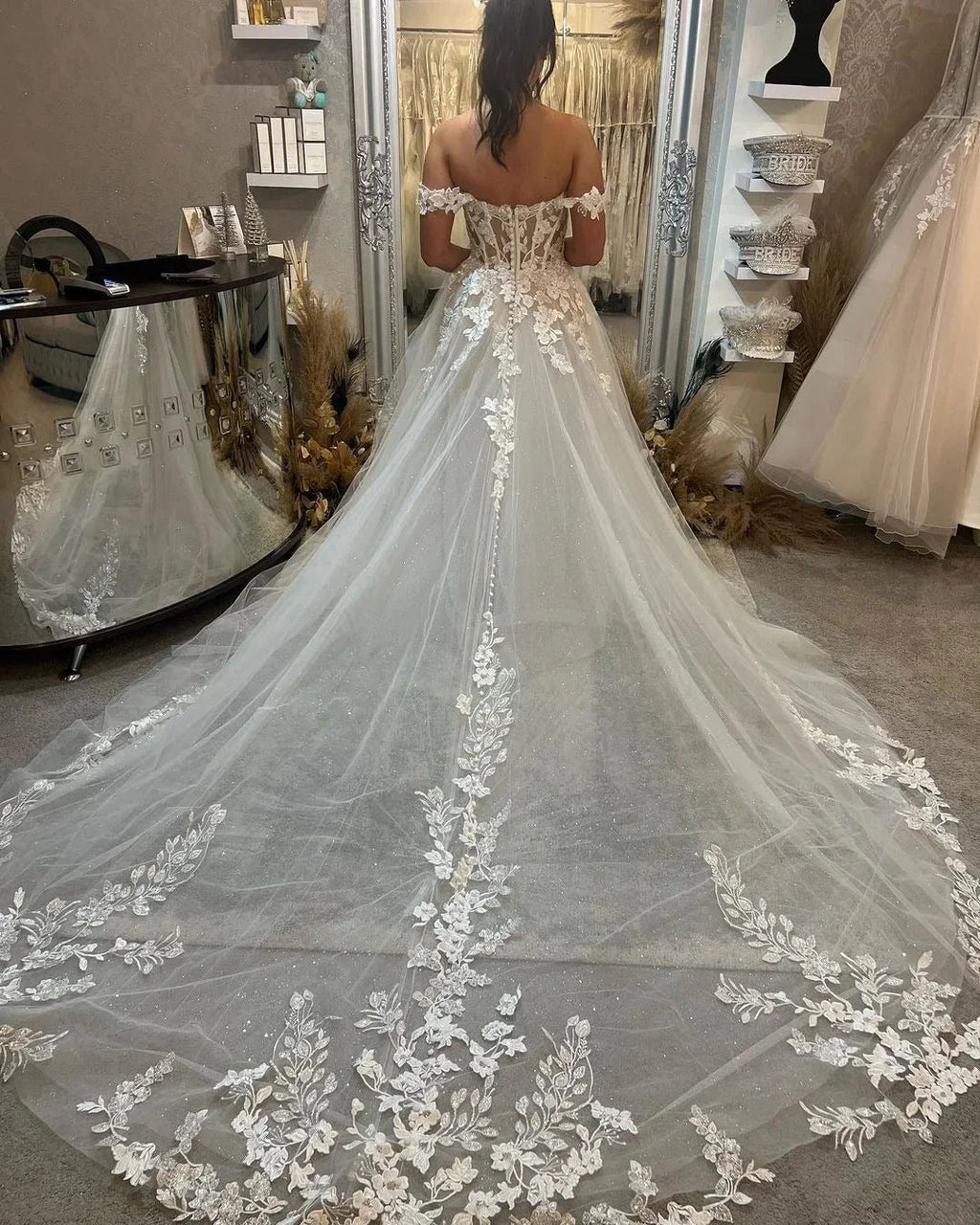 Long A-line Off the Shoulder Tulle Lace Wedding Dresses with Train