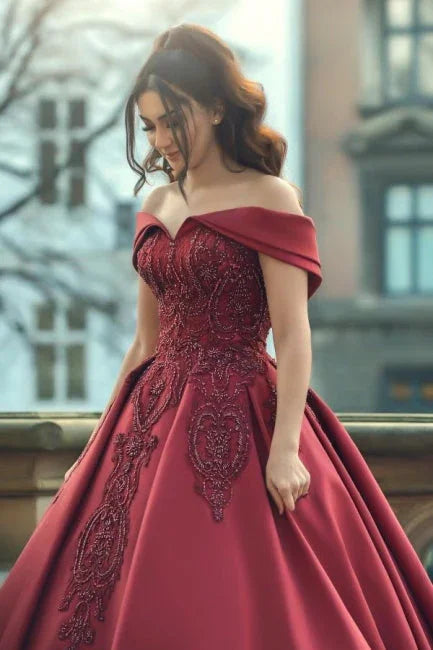 Off-the-shoulder A-Line Satin Wedding Dresses Bridal Gowns With Lace