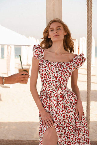Vestido midi con volantes y estampado de cerezas de Griselda 