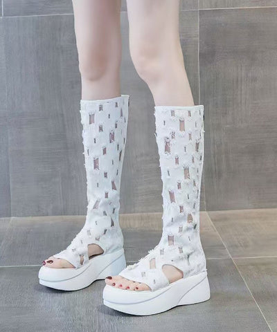 Botas de plataforma con empalme de boutique, punta abierta, tela vaquera blanca 