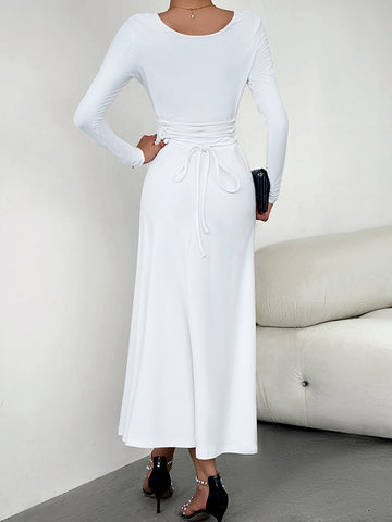 Vestidos midi de corte A, cintura alta, color liso, cintura anudada y cuello en U 