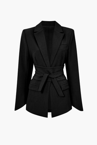 Blazer básico con cinturón y solapa con muesca en color liso 