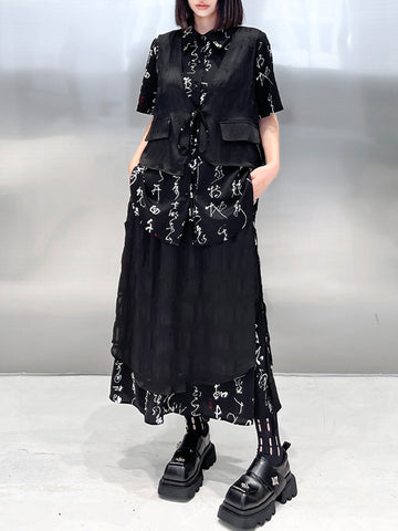 Blusas y camisas con solapas escalonadas, aberturas laterales, estampados, con cordones y dos bolsillos laterales falsos 