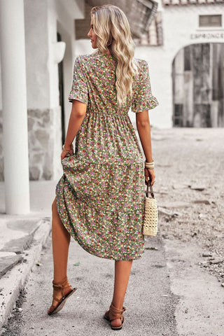 Vestido midi floral con escote en V y mangas con volantes 