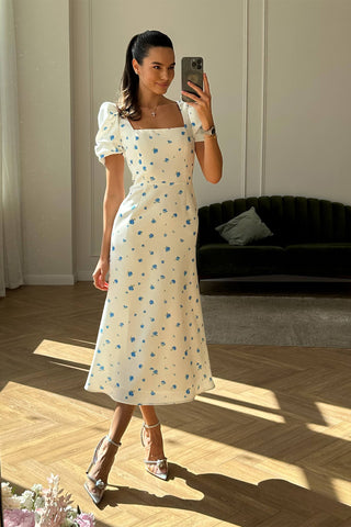 Vestido midi para fiesta de té en el jardín 