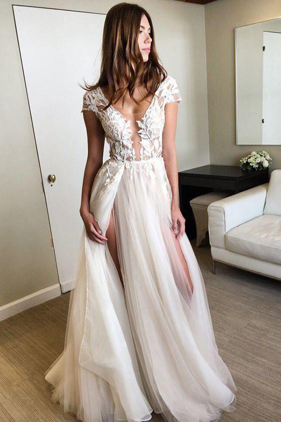 Ballkleid mit Kappenärmeln, tiefem V-Ausschnitt, Applikationen und sexy Schlitz