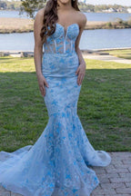 Wunderschönes, blaues Meerjungfrauen-Abendkleid mit Korsett und Stickereien