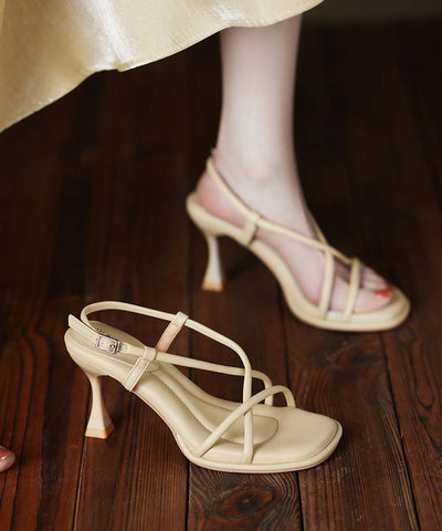 Sandalias elegantes de tacón alto con puntera abierta de piel sintética beige 