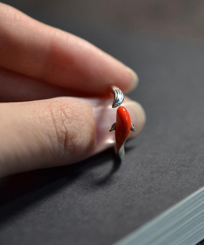 Anillos abiertos vintage de carpa con brocado en plata de ley roja 