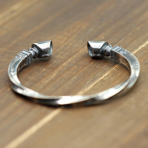 Brazalete de plata de ley con forma de pezuña de caballo 