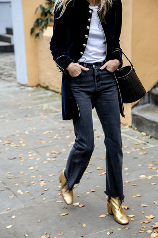 Bohemian Rhapsody – Zweireihiger Mantel mit Klappe aus Samt 