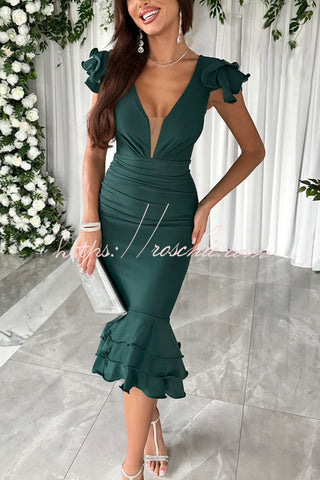 Vestido midi formal fruncido con detalle de volantes escalonados Gala Ready 