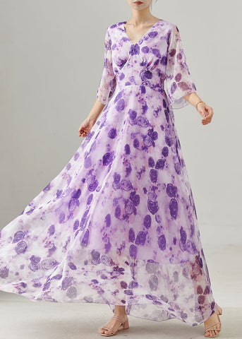 Hermoso vestido de verano de gasa con dobladillo extra grande y estampado floral morado 
